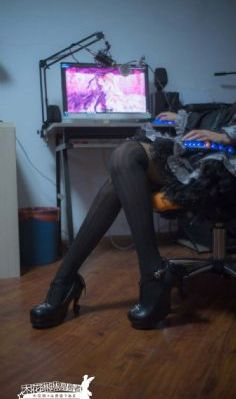 欧美丝高熟老妇色_HD电影完整版在线观看